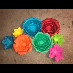 8 Paper Flower 4 medium and 4small